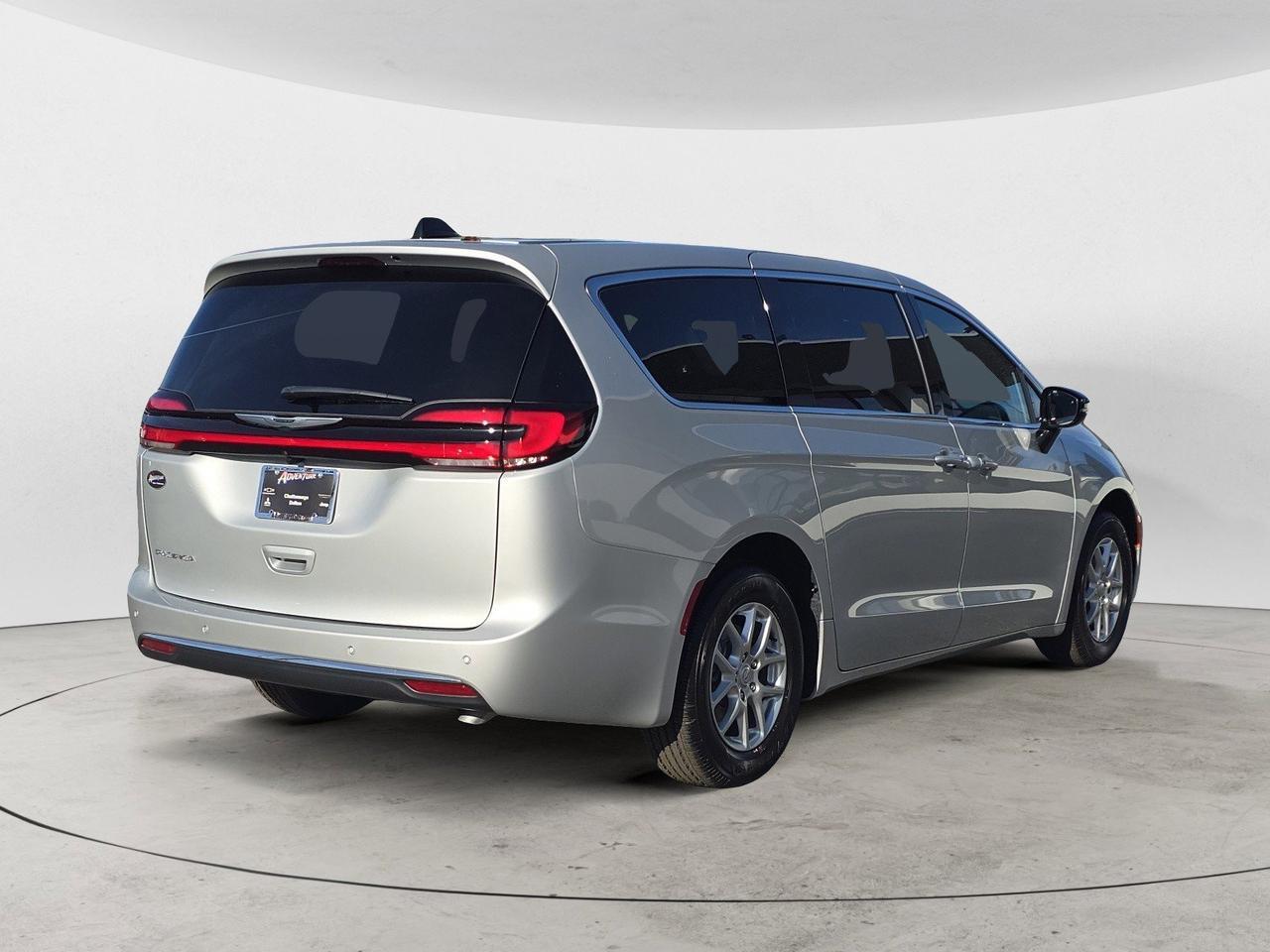 2026 Chrysler Pacifica Select Dalton GA