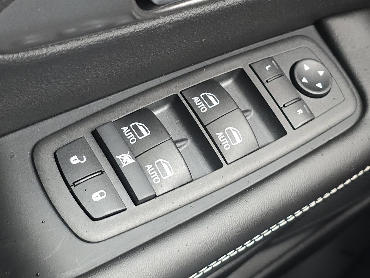 2026 Chrysler Pacifica Select Dalton GA