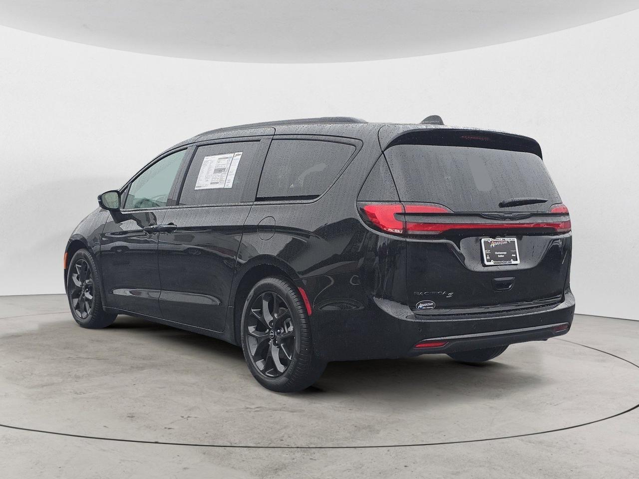 2026 Chrysler Pacifica Select Dalton GA