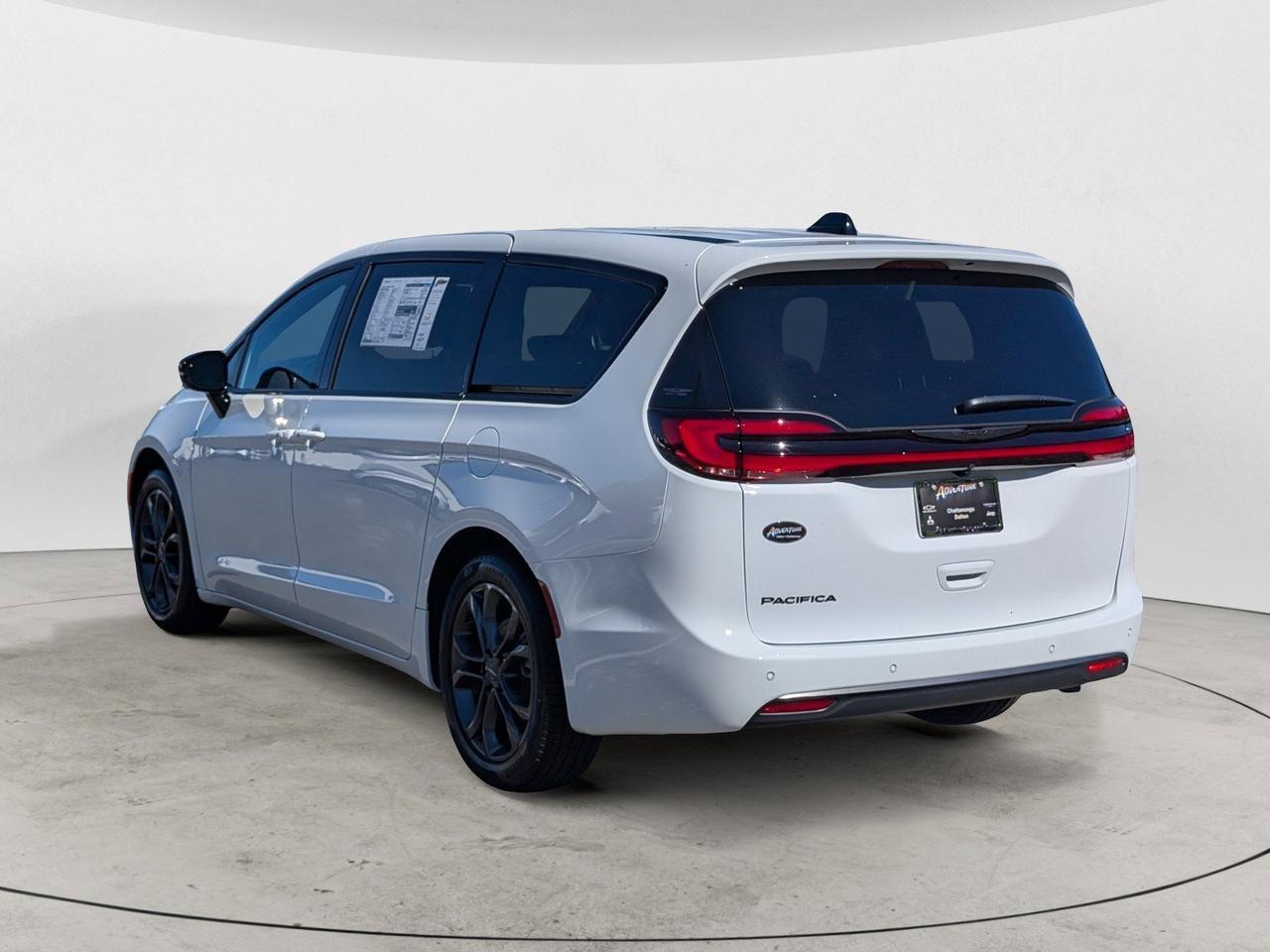 2026 Chrysler Pacifica Select Dalton GA