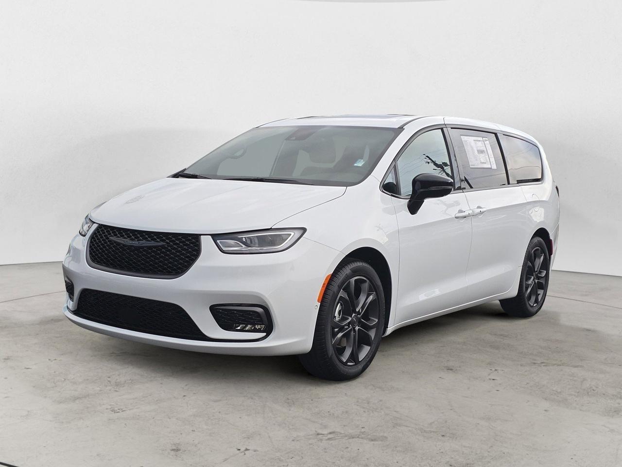 2026 Chrysler Pacifica Select Dalton GA