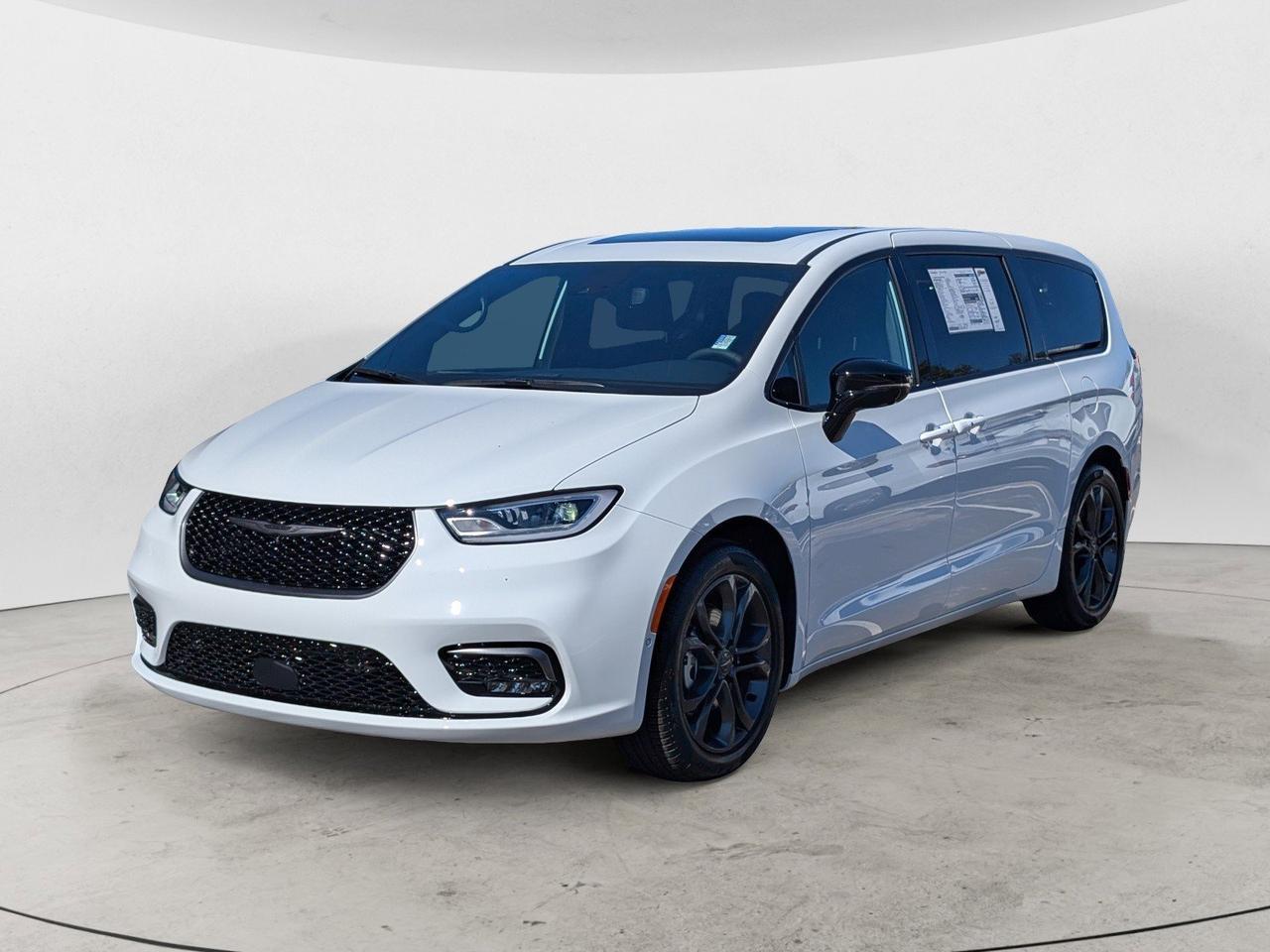 2026 Chrysler Pacifica Select Dalton GA