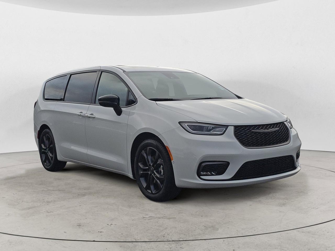 2026 Chrysler Pacifica Select Dalton GA