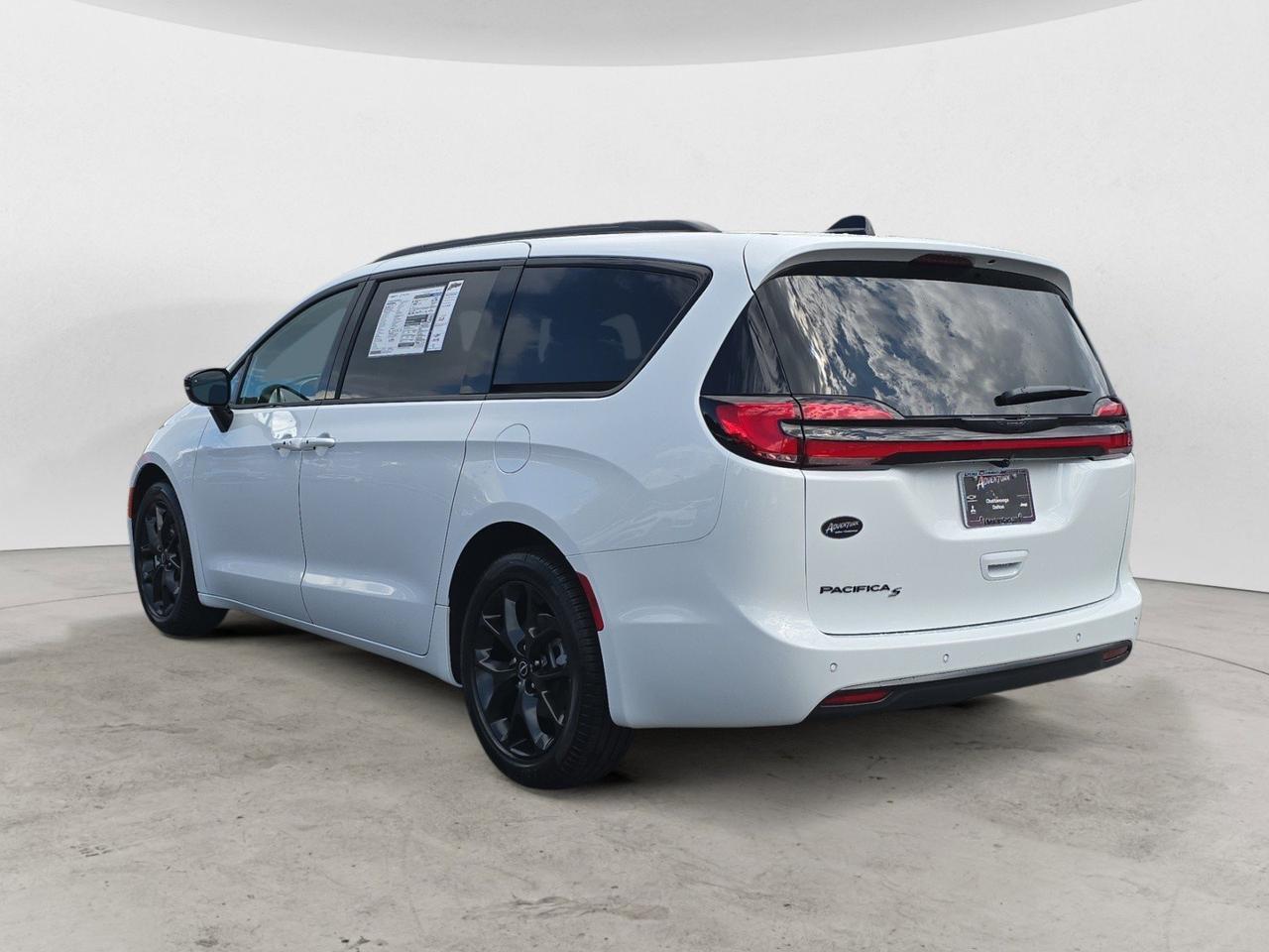 2026 Chrysler Pacifica Select Dalton GA