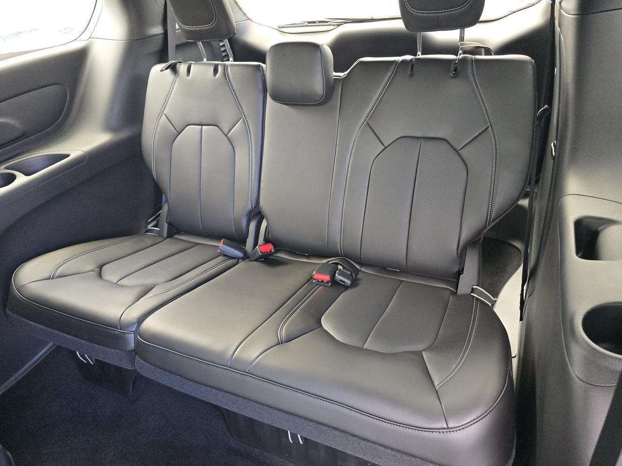 2026 Chrysler Pacifica Select Dalton GA