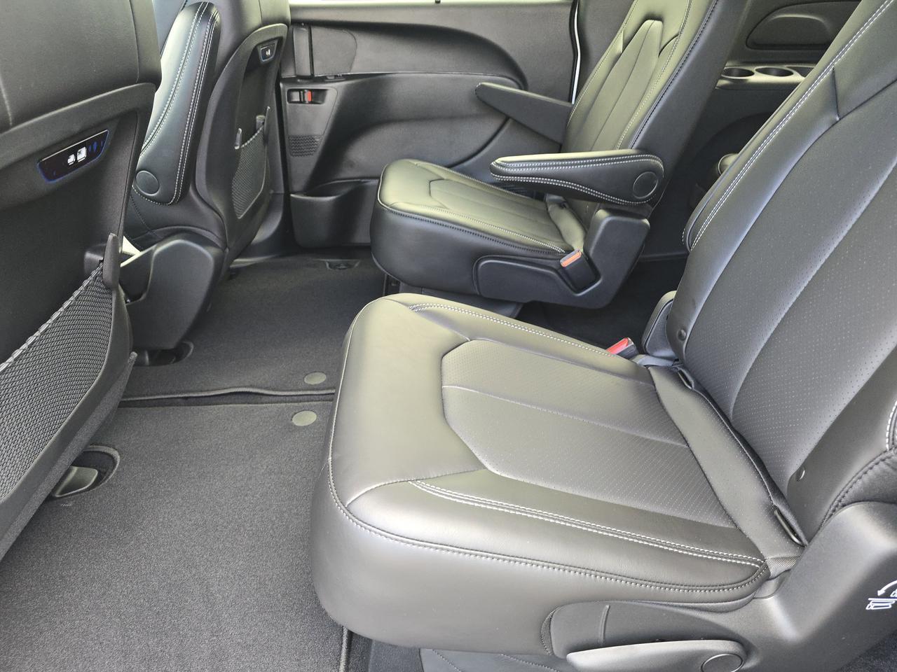 2026 Chrysler Pacifica Select Dalton GA