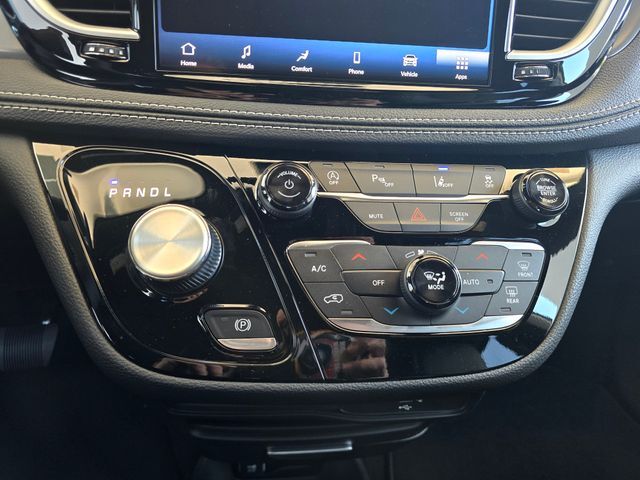 2026 Chrysler Pacifica Select Folsom CA