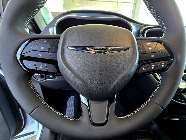 2026 Chrysler Pacifica Select Folsom CA