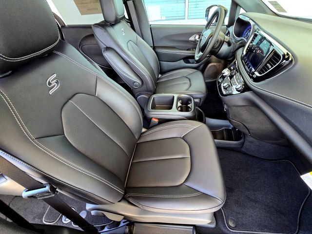 2026 Chrysler Pacifica Select Folsom CA