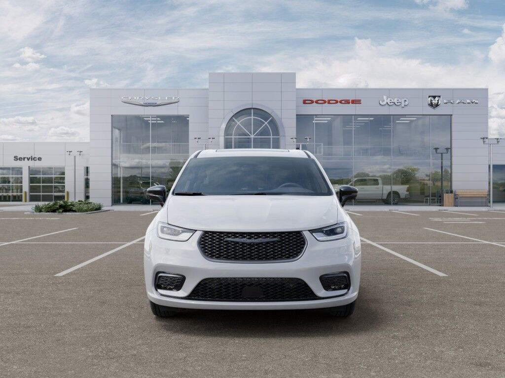 2026 Chrysler Pacifica Select Owego NY