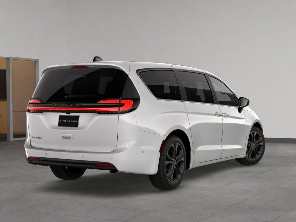 2026 Chrysler Pacifica Select Owego NY