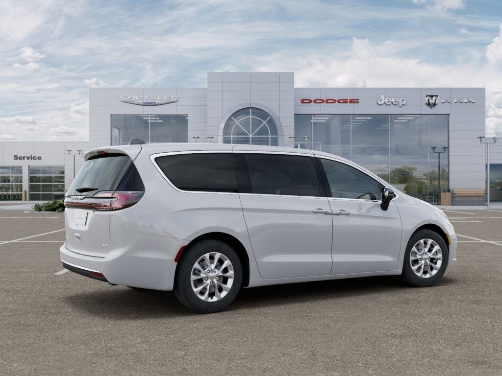 2026 Chrysler Pacifica Select Owego NY