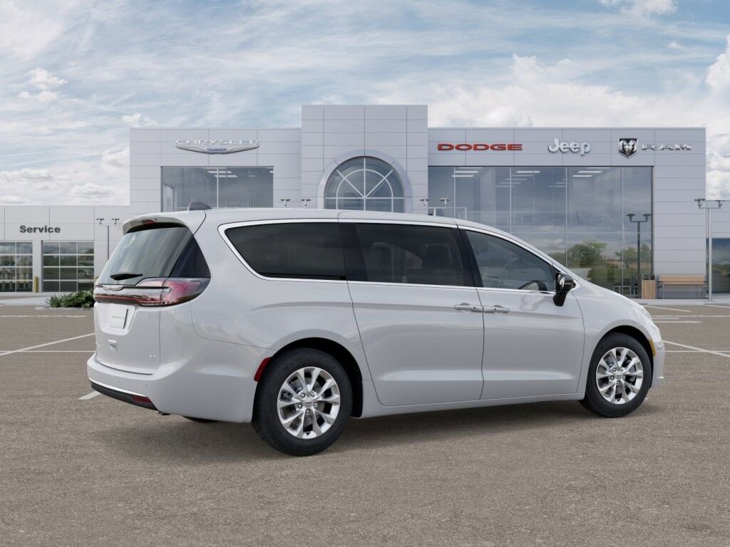 2026 Chrysler Pacifica Select Owego NY