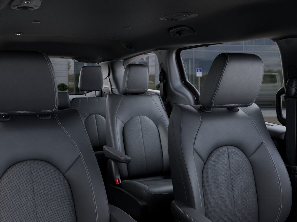 2026 Chrysler Pacifica Select Owego NY