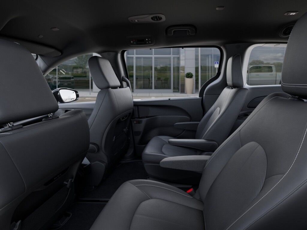 2026 Chrysler Pacifica Select Owego NY