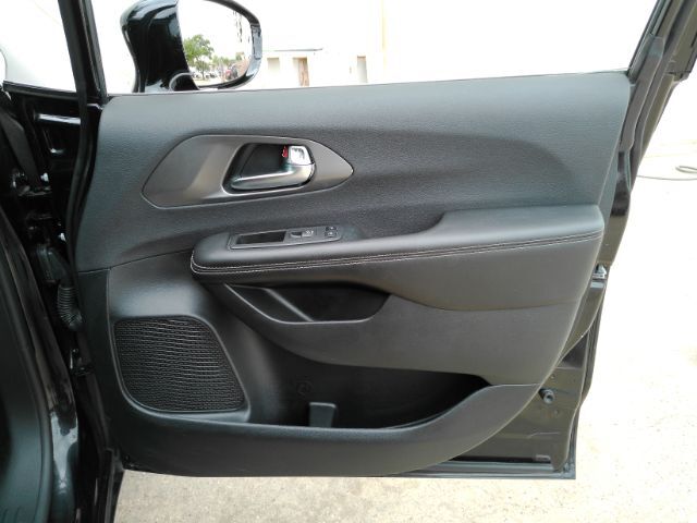 2026 Chrysler Pacifica Select Plano TX