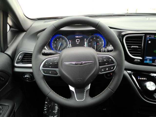 2026 Chrysler Pacifica Select Plano TX