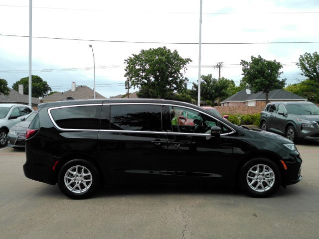 2026 Chrysler Pacifica Select Plano TX