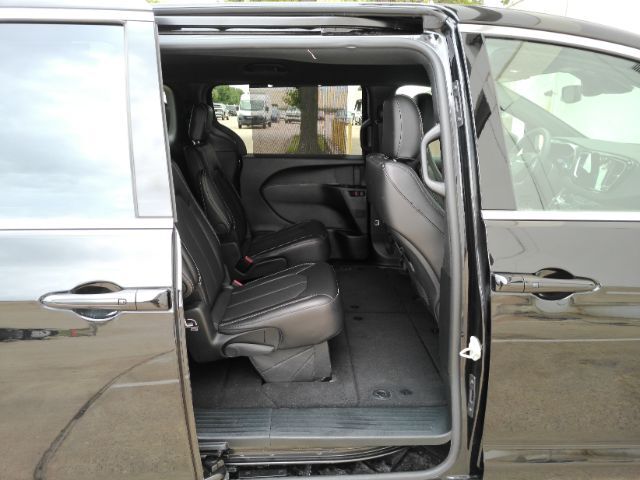 2026 Chrysler Pacifica Select Plano TX