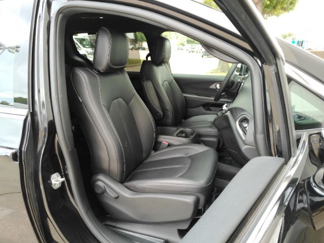 2026 Chrysler Pacifica Select Plano TX