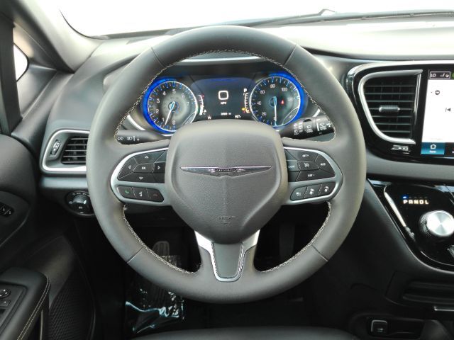 2026 Chrysler Pacifica Select Plano TX