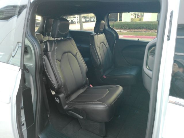 2026 Chrysler Pacifica Select Plano TX