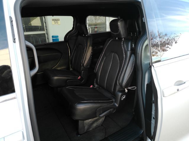 2026 Chrysler Pacifica Select Plano TX