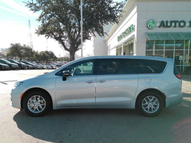 2026 Chrysler Pacifica Select Plano TX