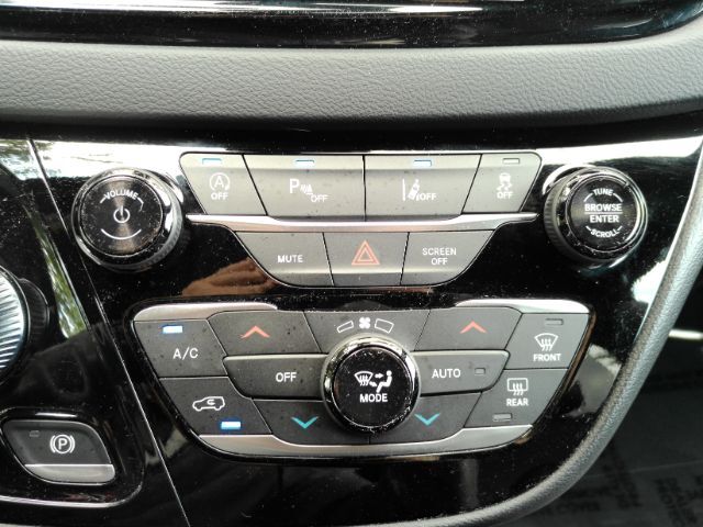 2026 Chrysler Pacifica Select Plano TX