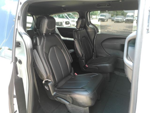 2026 Chrysler Pacifica Select Plano TX