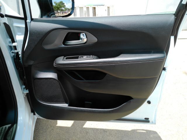 2026 Chrysler Pacifica Select Plano TX