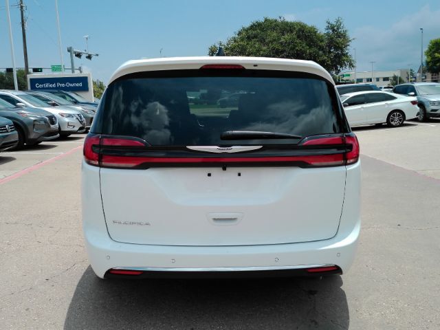 2026 Chrysler Pacifica Select Plano TX