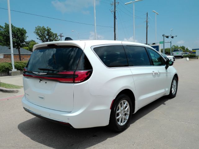 2026 Chrysler Pacifica Select Plano TX
