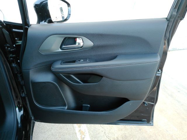 2026 Chrysler Pacifica Select Plano TX