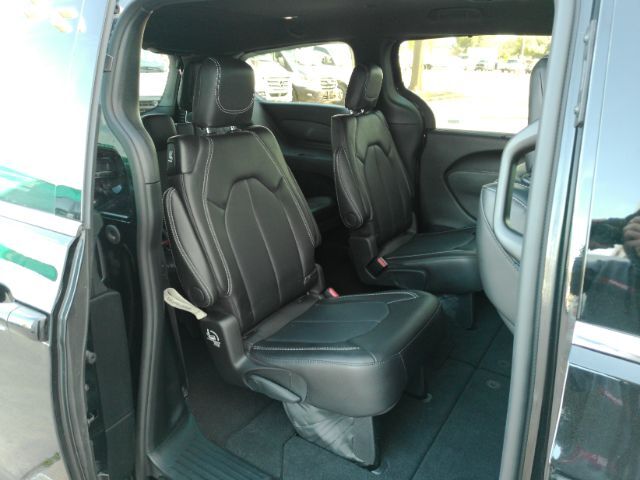 2026 Chrysler Pacifica Select Plano TX