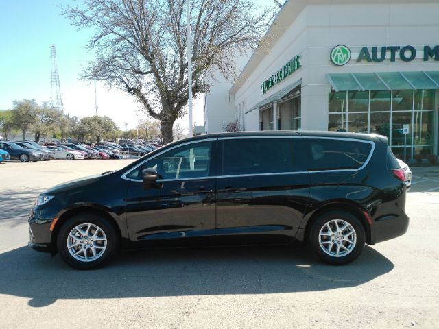 2026 Chrysler Pacifica Select Plano TX