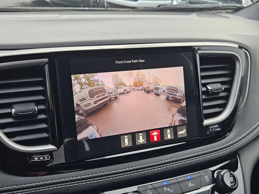 2026 Chrysler Pacifica Select Gresham OR