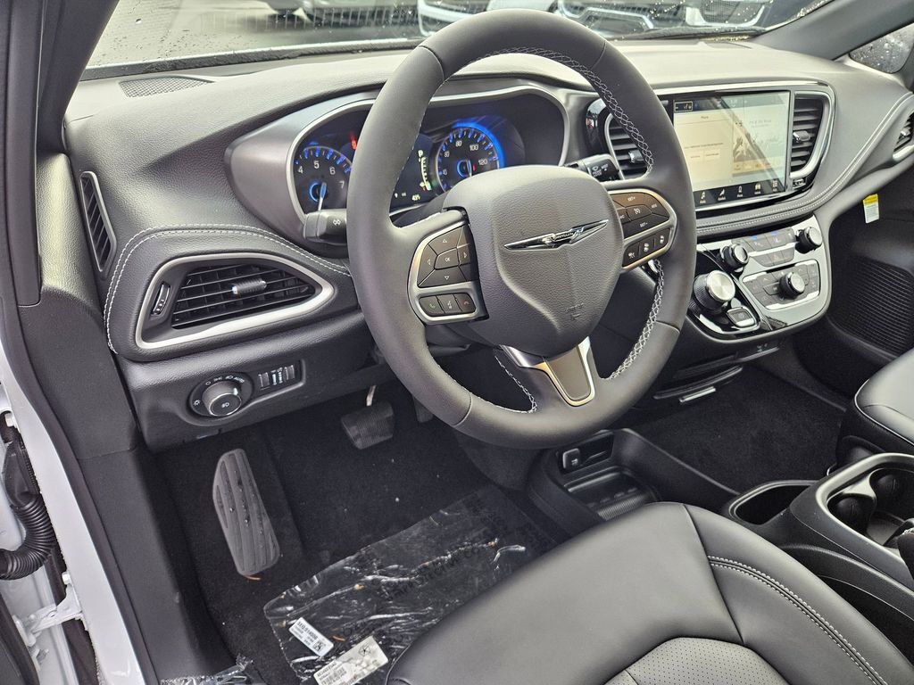 2026 Chrysler Pacifica Select Gresham OR