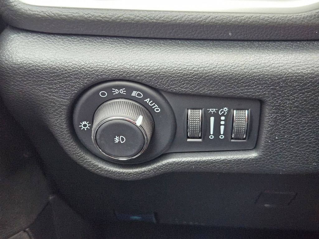 2026 Chrysler Pacifica Select Gresham OR