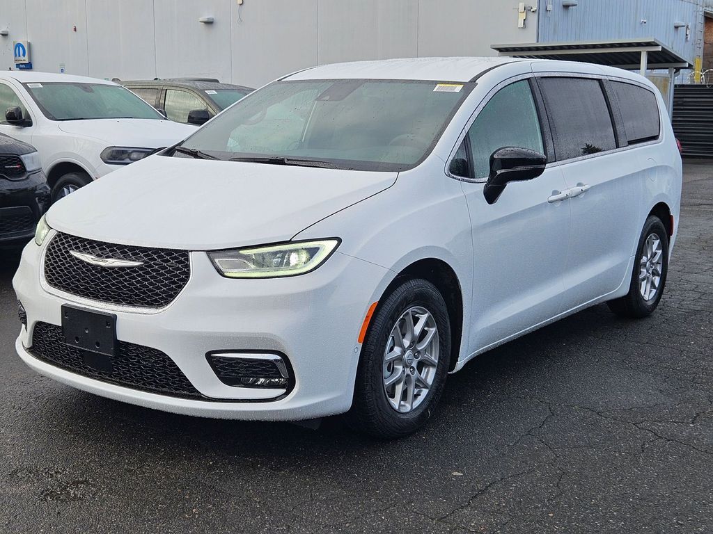 2026 Chrysler Pacifica Select Gresham OR