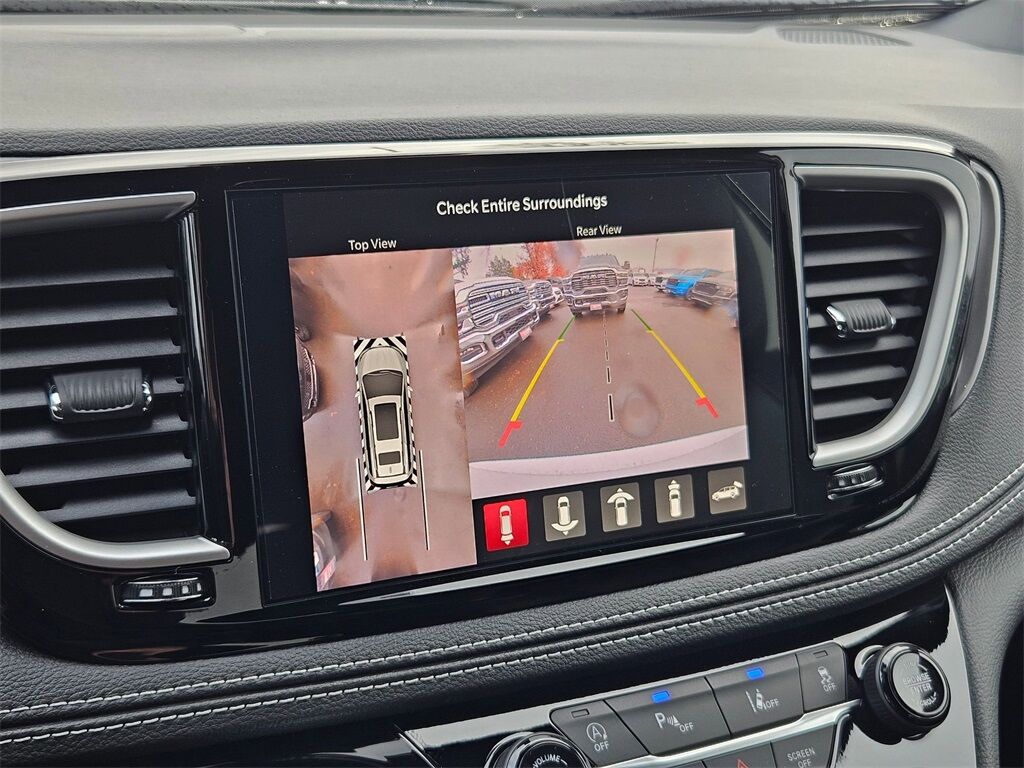 2026 Chrysler Pacifica Select Gresham OR