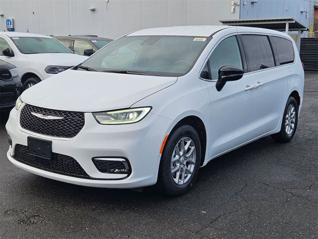 2026 Chrysler Pacifica Select Gresham OR