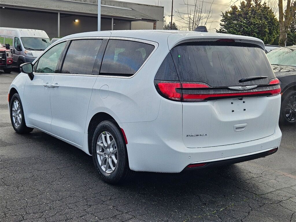 2026 Chrysler Pacifica Select Gresham OR