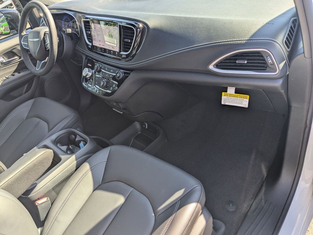 2026 Chrysler Pacifica Select Gresham OR