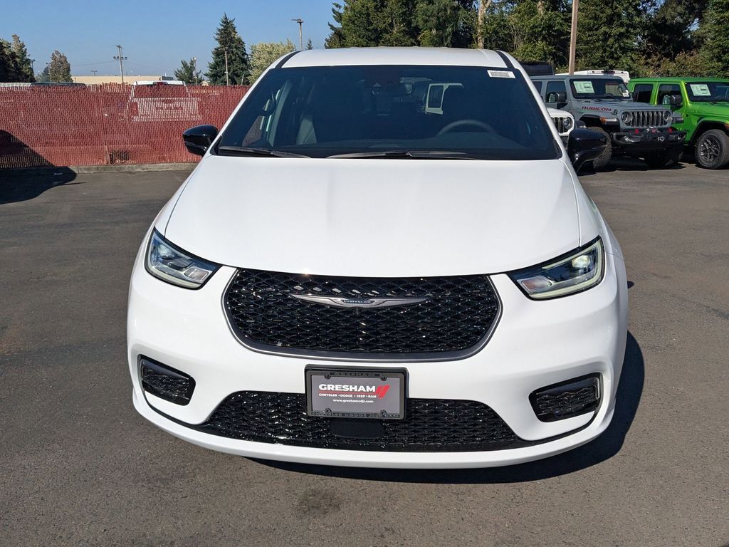 2026 Chrysler Pacifica Select Gresham OR