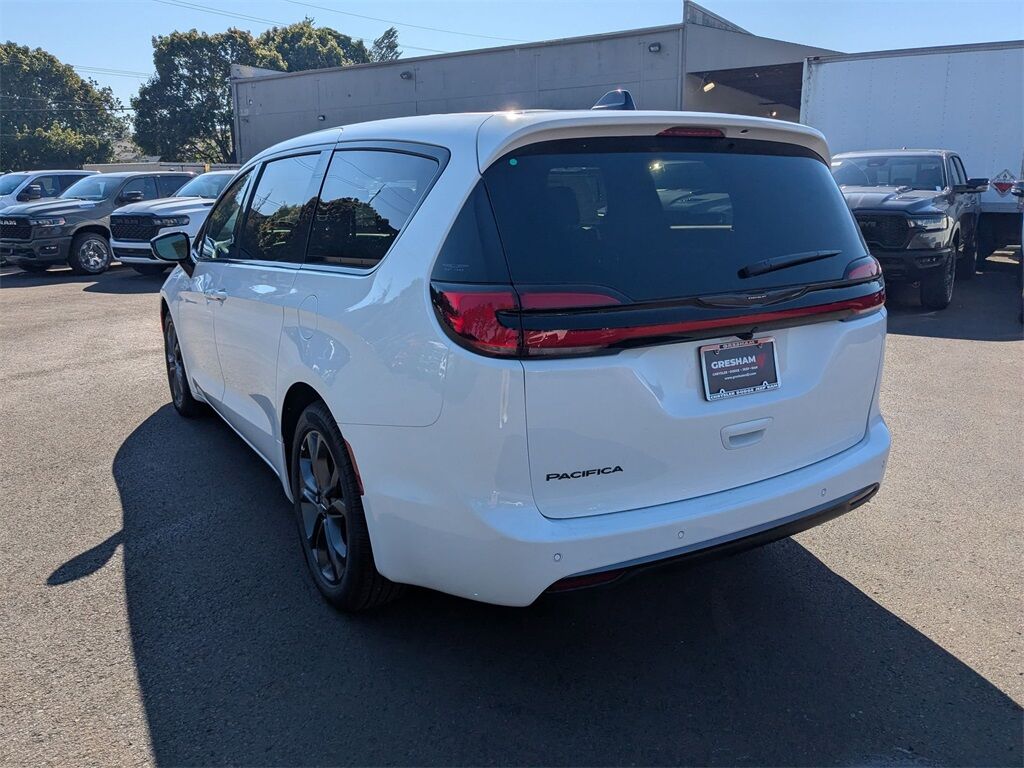 2026 Chrysler Pacifica Select Gresham OR