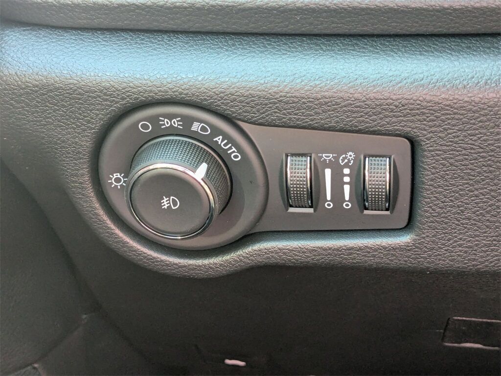 2026 Chrysler Pacifica Select Gresham OR