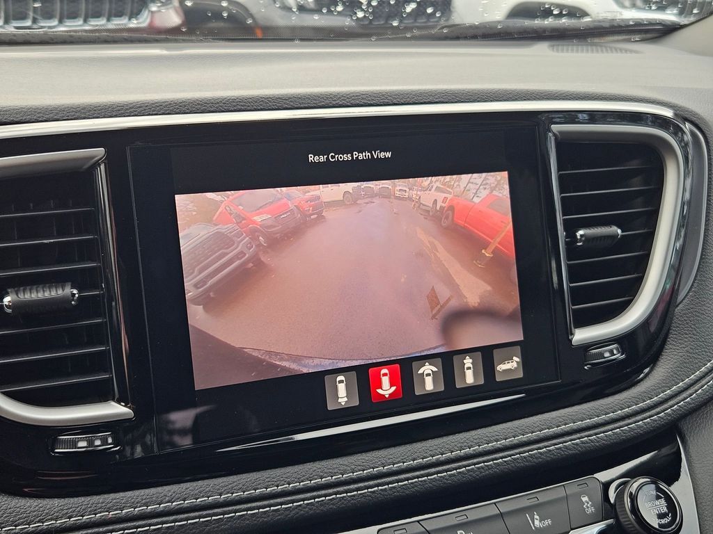 2026 Chrysler Pacifica Select Gresham OR