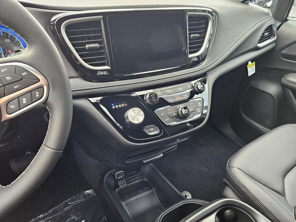 2026 Chrysler Pacifica Select Gresham OR