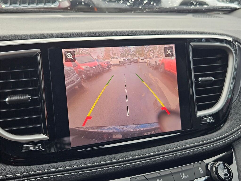 2026 Chrysler Pacifica Select Gresham OR